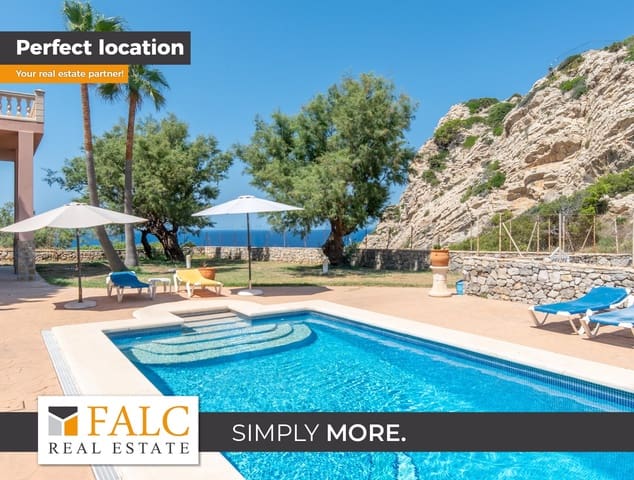 5 slaapkamer Villa te koop in Cala Ratjada, Capdepera met zwembad garage - € 1.650.000 (Ref: 9898395)