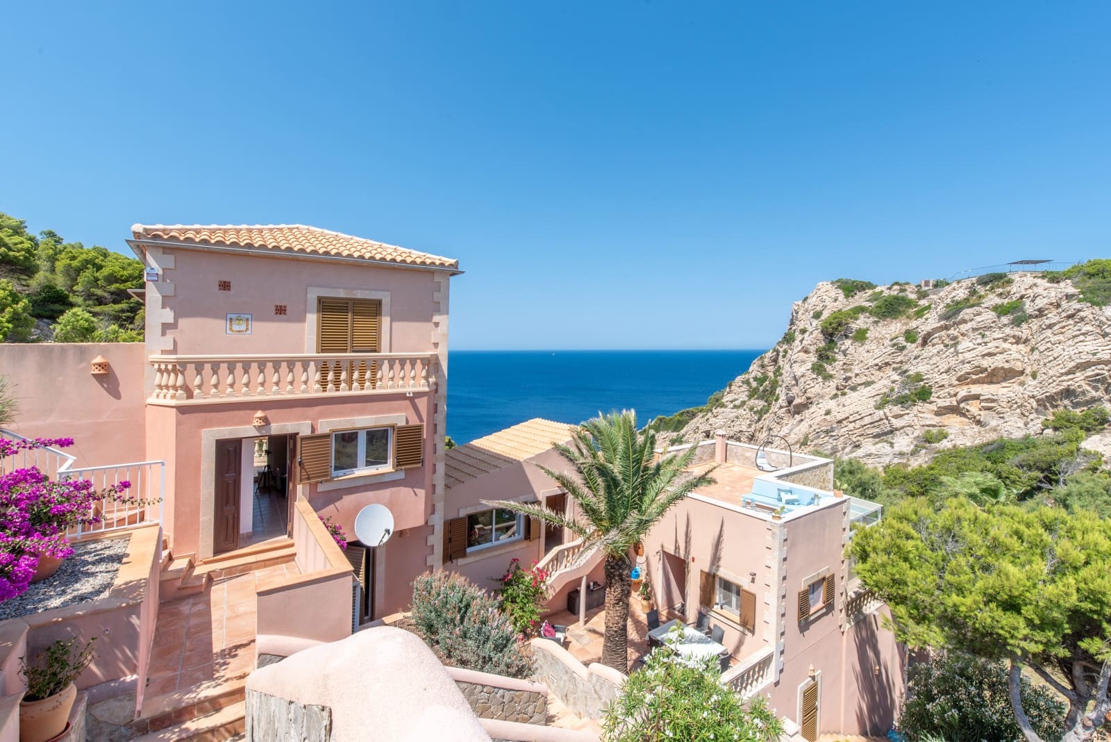5 slaapkamer Villa te koop in Cala Ratjada met zwembad garage - € 1.650.000 (Ref: 9898395)