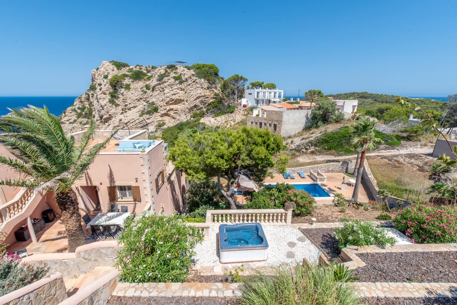 5 slaapkamer Villa te koop in Cala Ratjada met zwembad garage - € 1.650.000 (Ref: 9898395)