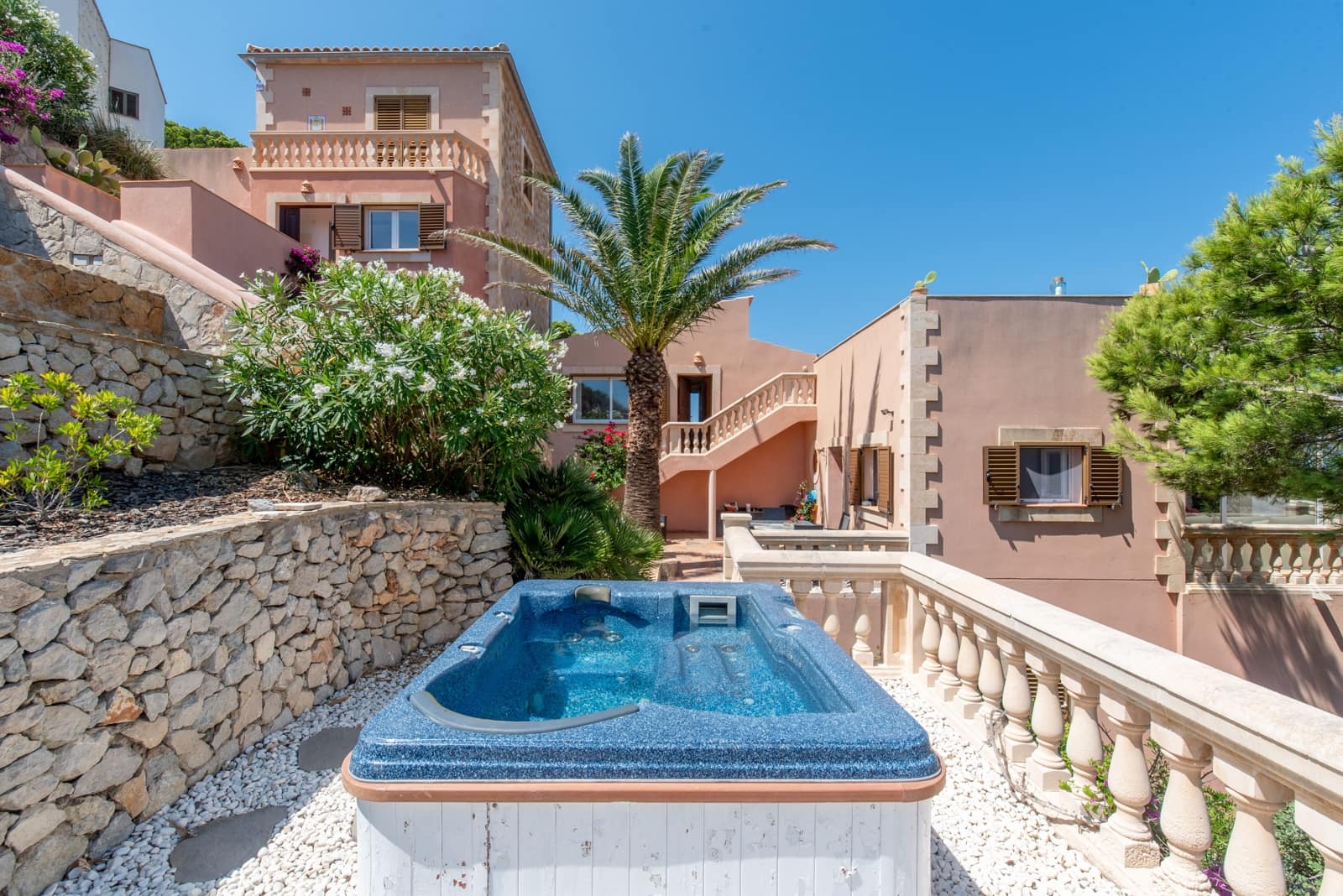 5 slaapkamer Villa te koop in Cala Ratjada met zwembad garage - € 1.650.000 (Ref: 9898395)