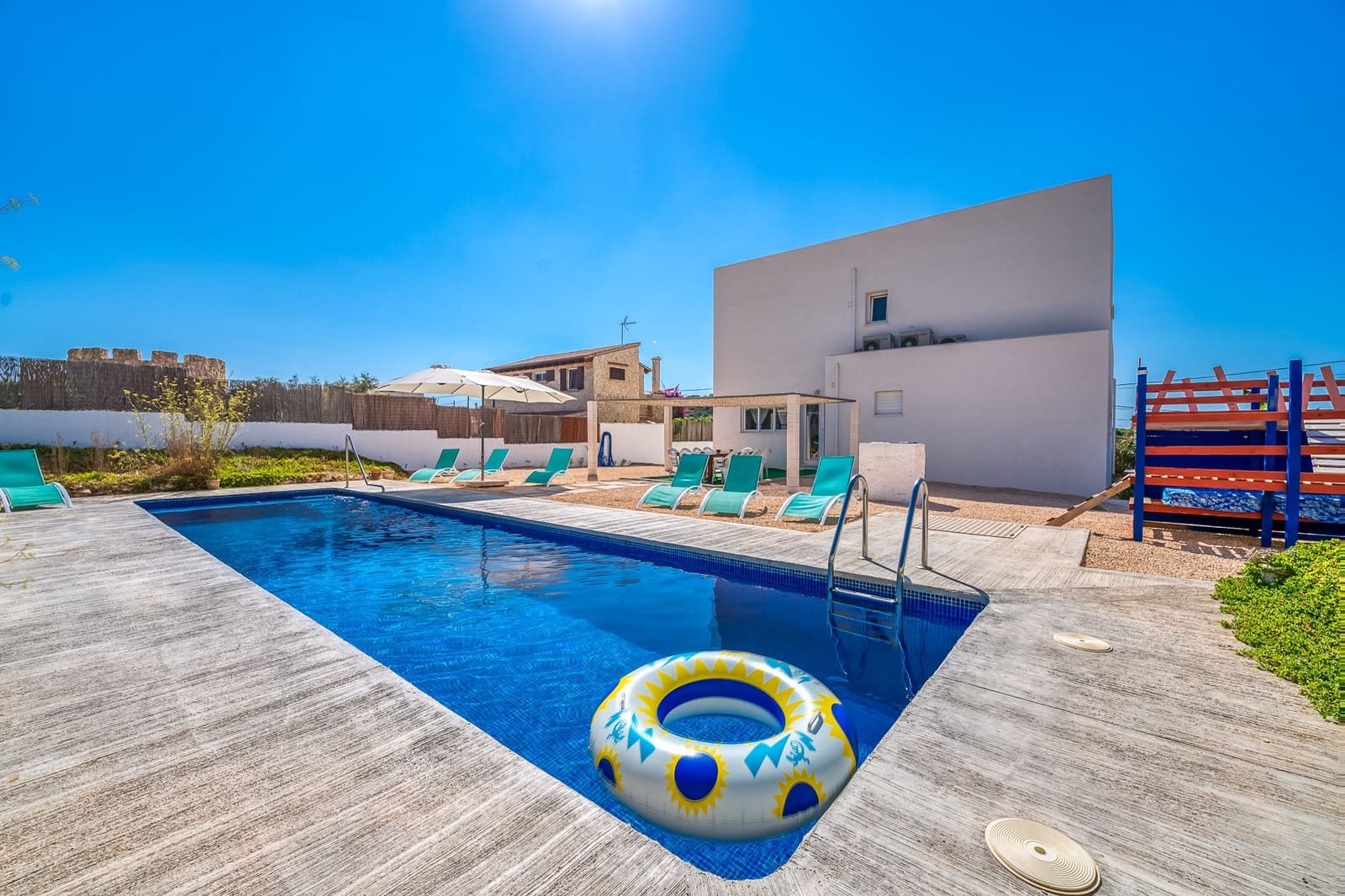 5 Zimmer Villa zu verkaufen in Cala Ratjada mit Pool - 1.325.000 € (Ref: 9898396)
