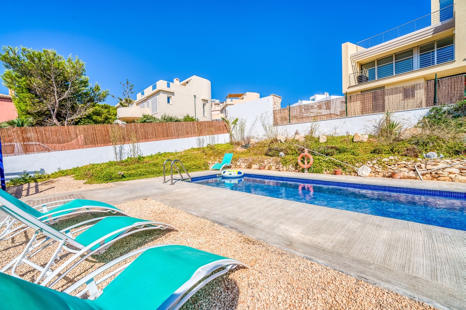 5 Zimmer Villa zu verkaufen in Cala Ratjada mit Pool - 1.325.000 € (Ref: 9898396)