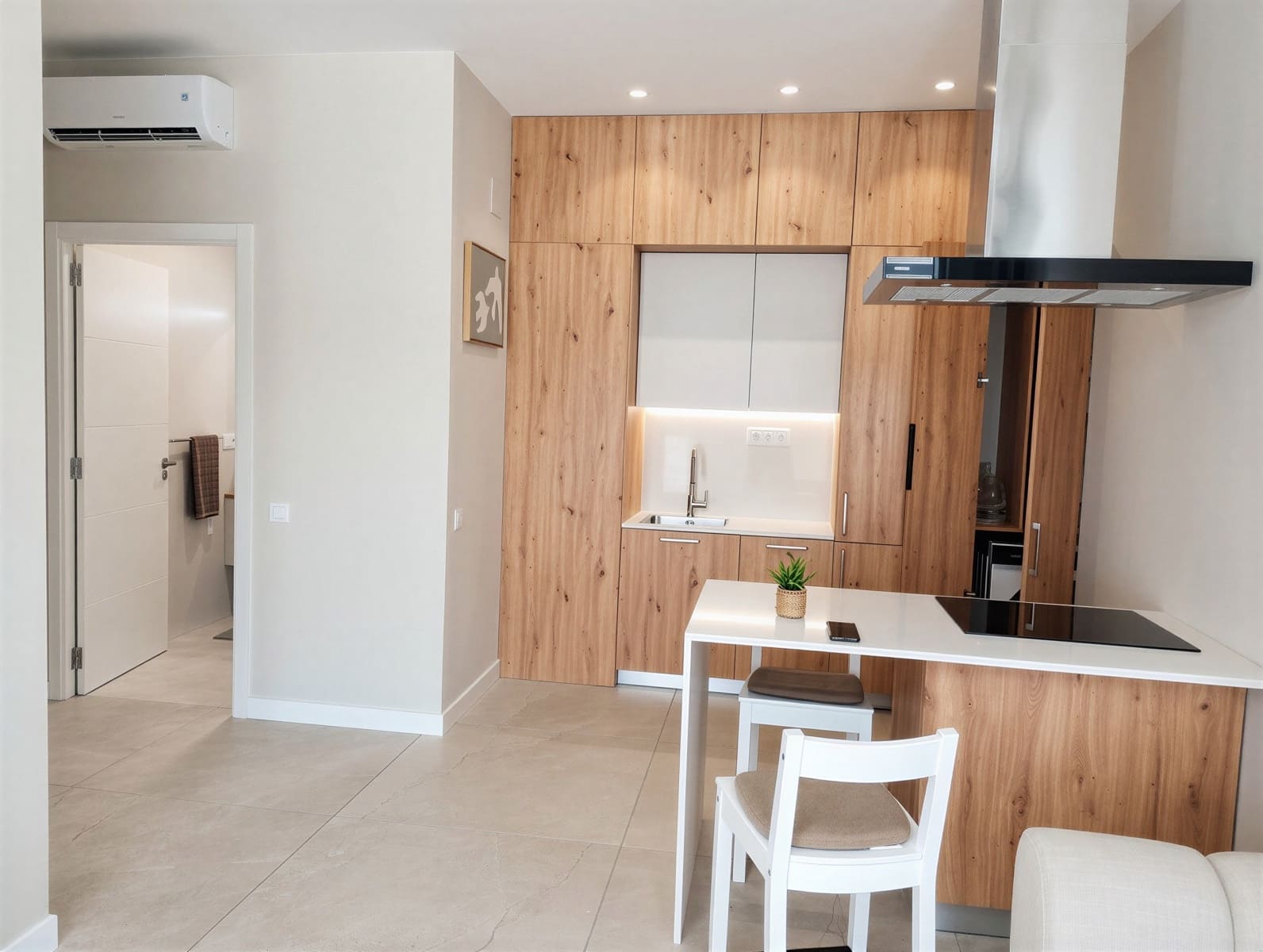 2 bedroom Apartment for sale in Alicante / Alacant city - € 199,300 (Ref: 9921076)