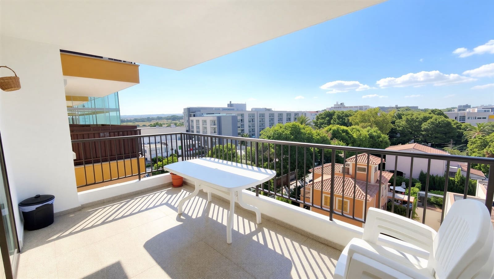 2 bedroom Apartment for rent in Palma de Mallorca - € 1,500 (Ref: 9928477)