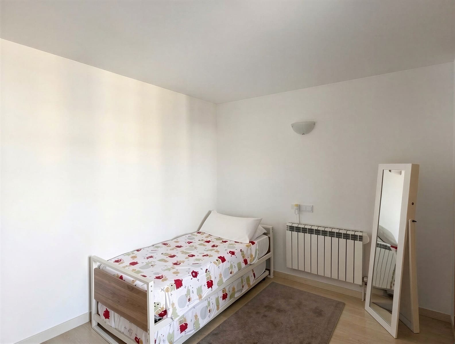 2 bedroom Apartment for rent in Can Pastilla with pool garage - € 1,950 (Ref: 9930004)