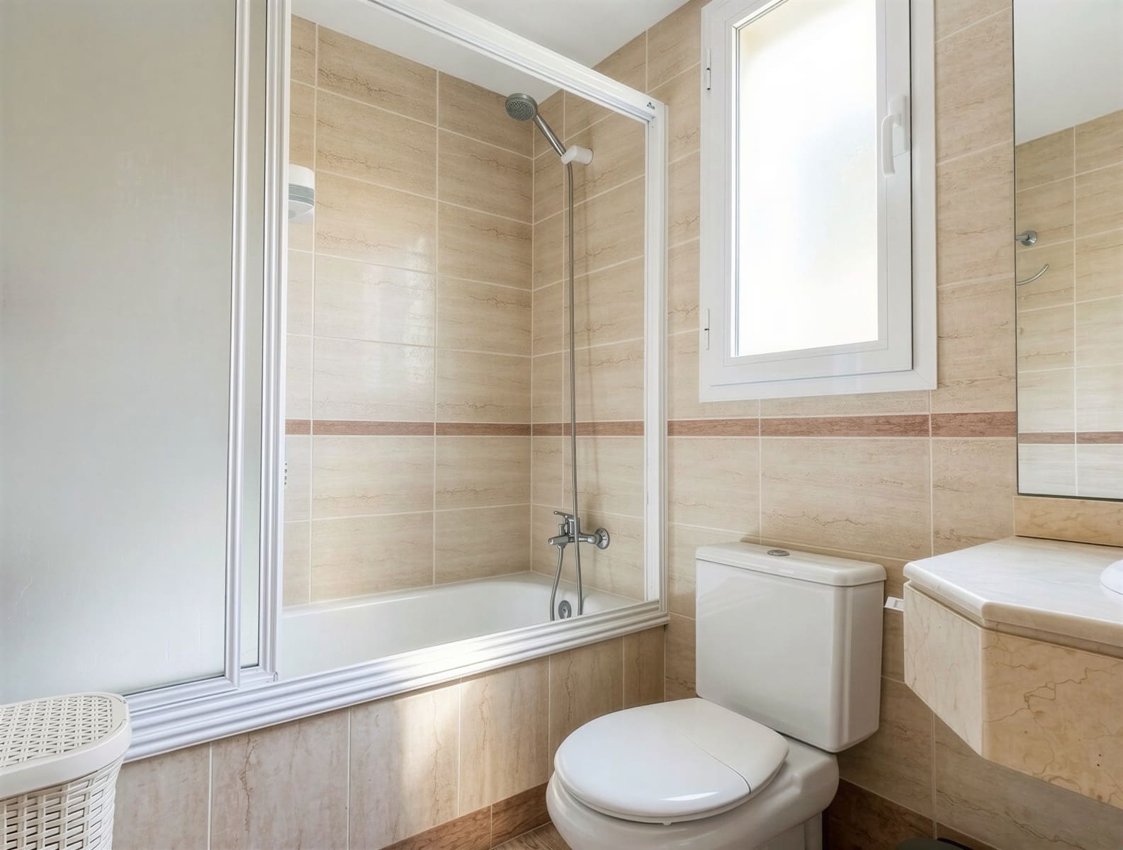 2 bedroom Apartment for rent in Can Pastilla with pool garage - € 1,950 (Ref: 9930004)