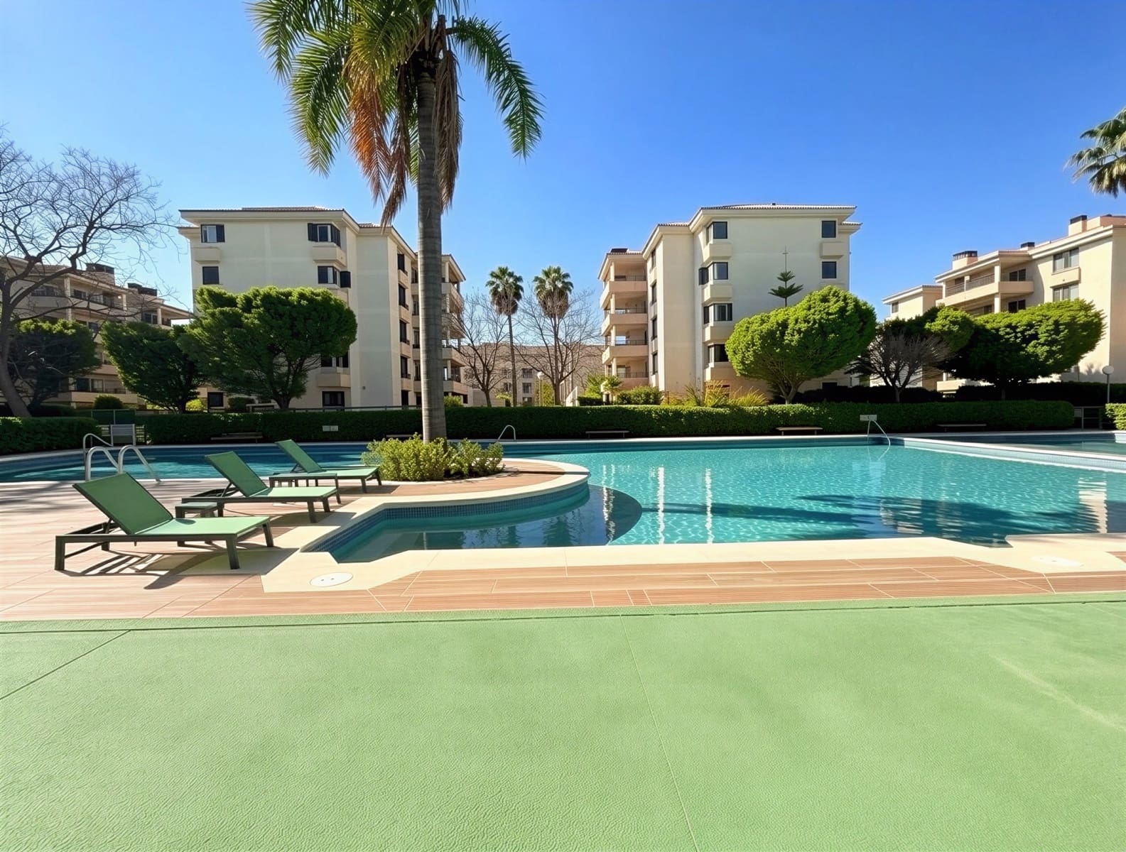 2 bedroom Apartment for rent in Can Pastilla with pool garage - € 1,950 (Ref: 9930004)