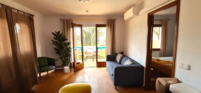 17 bedroom Commercial for sale in Cala d'Or, Santanyí with pool - € 2,400,000 (Ref: 9932286)