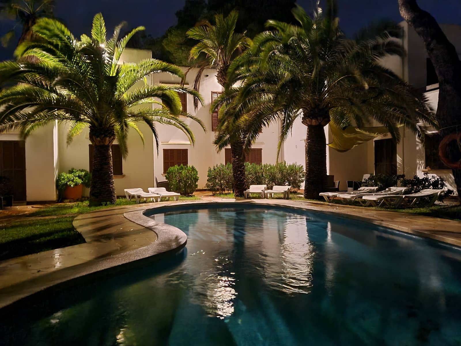 17 bedroom Commercial for sale in Cala d'Or with pool - € 2,400,000 (Ref: 9932286)
