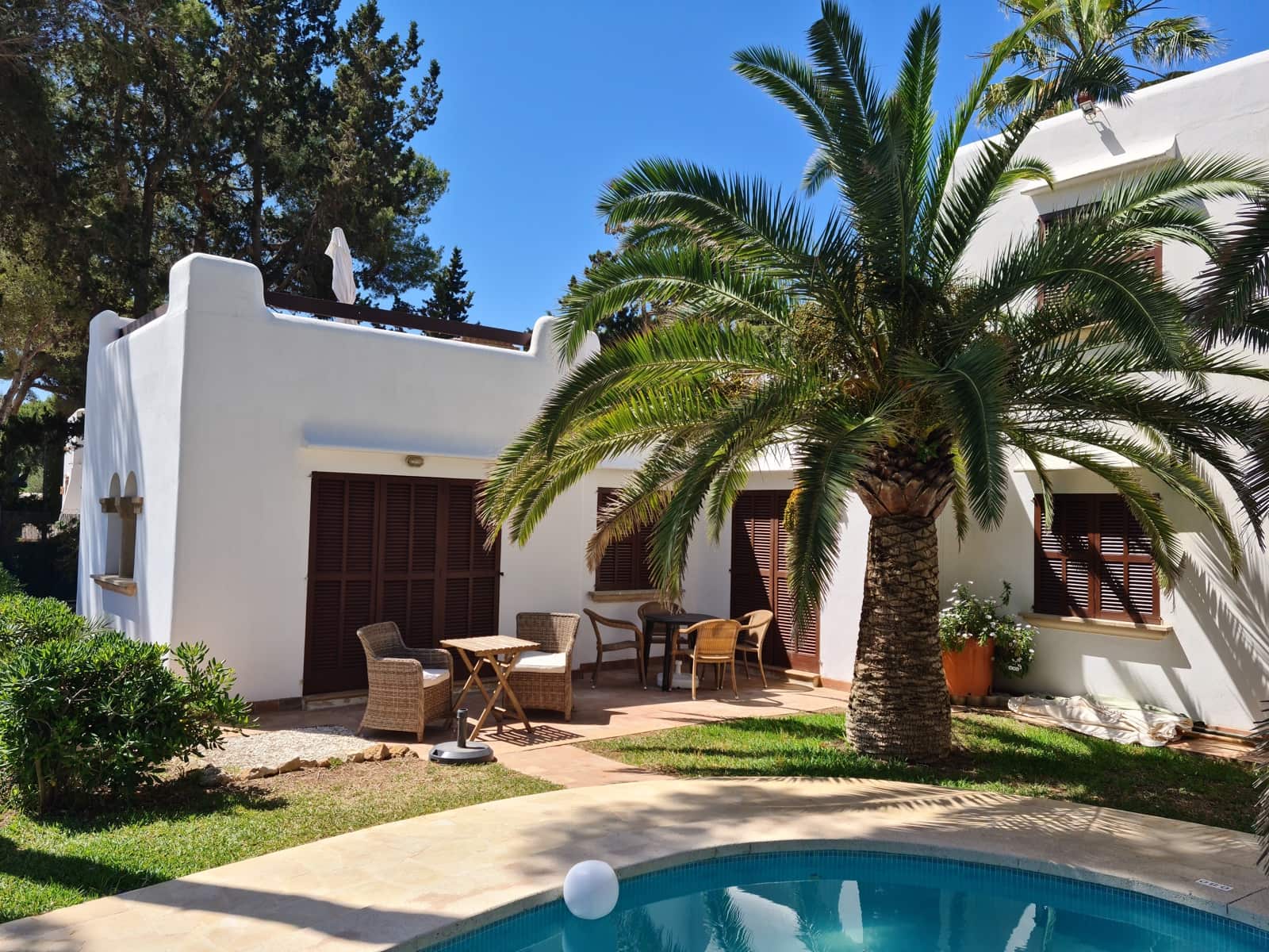 17 bedroom Commercial for sale in Cala d'Or with pool - € 2,400,000 (Ref: 9932286)