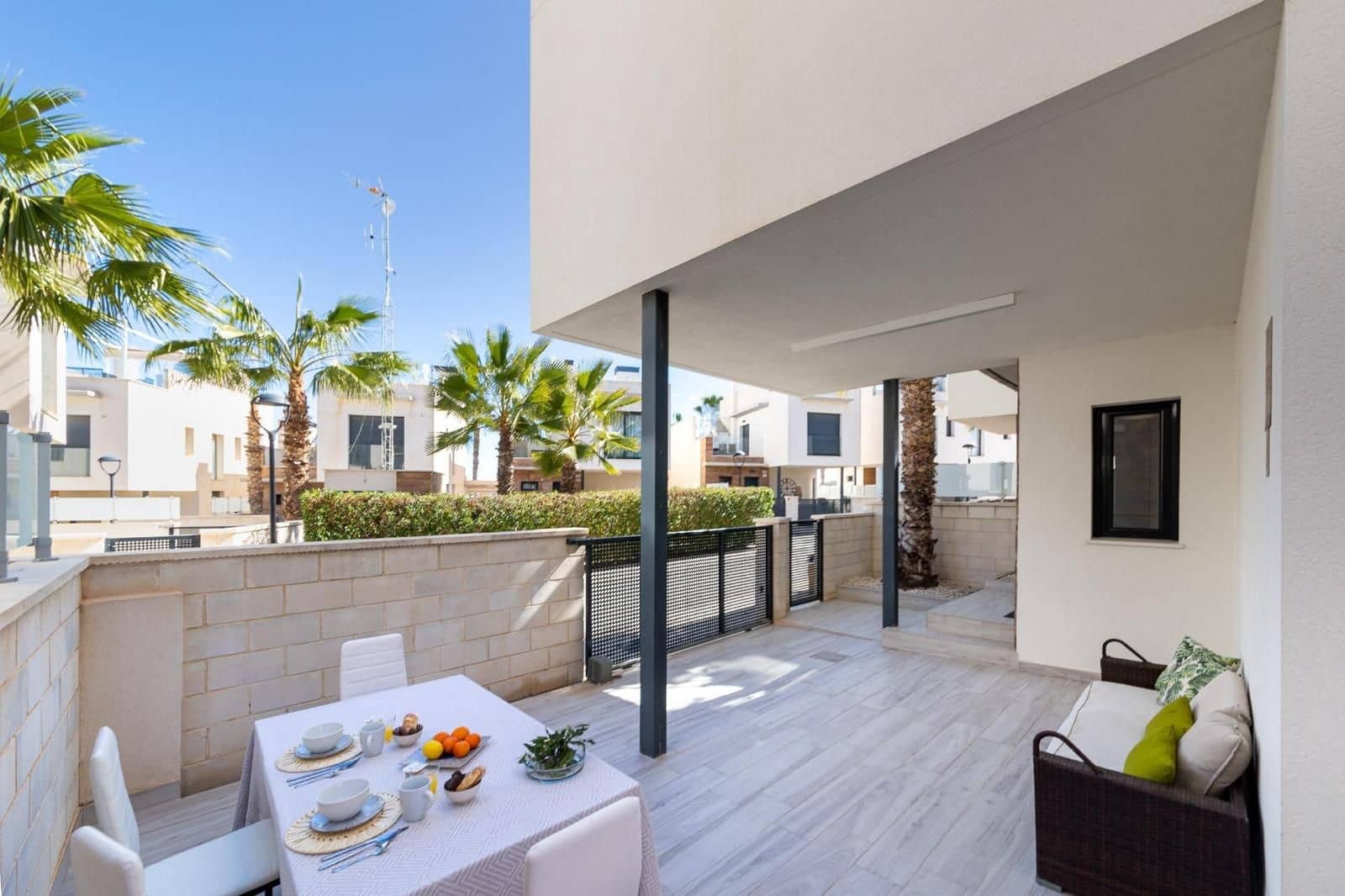 3 Zimmer Villa zu verkaufen in Orihuela Costa mit Pool - 449.000 € (Ref: 9932346)