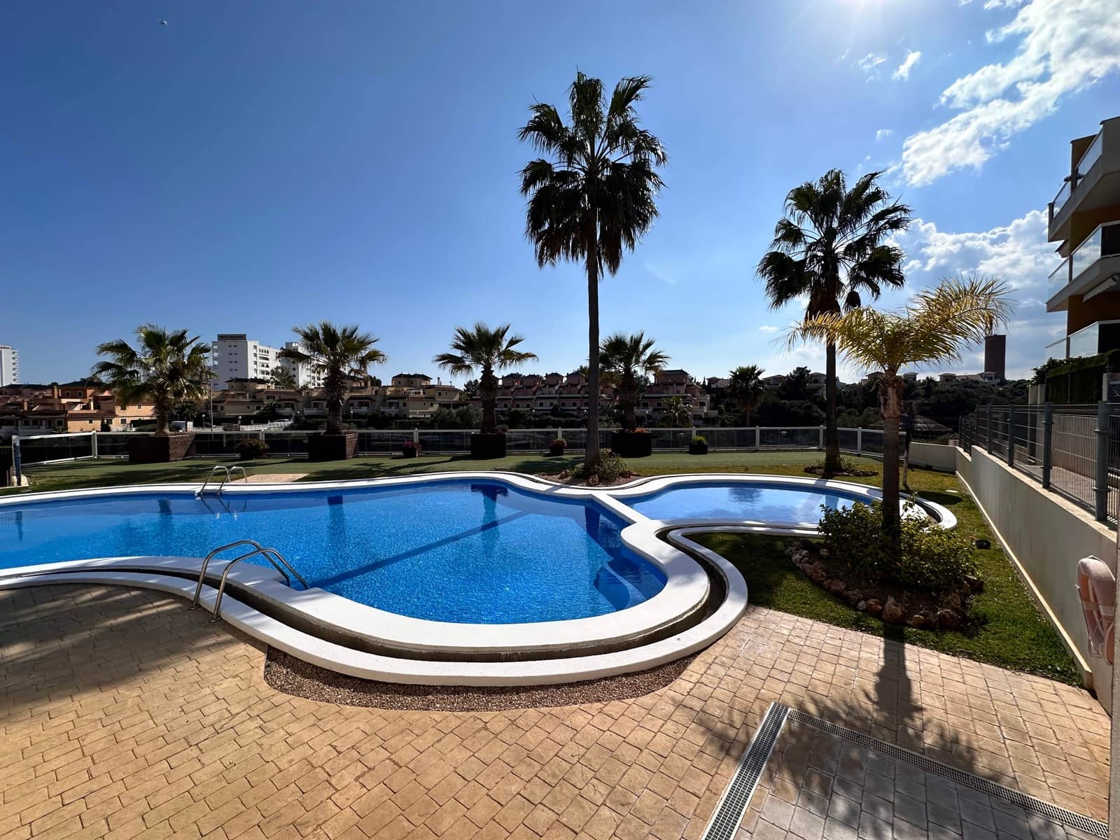 2 soverom Leilighet til salgs i Calas de Mallorca med svømmebasseng garasje - € 359 000 (Ref: 9936647)