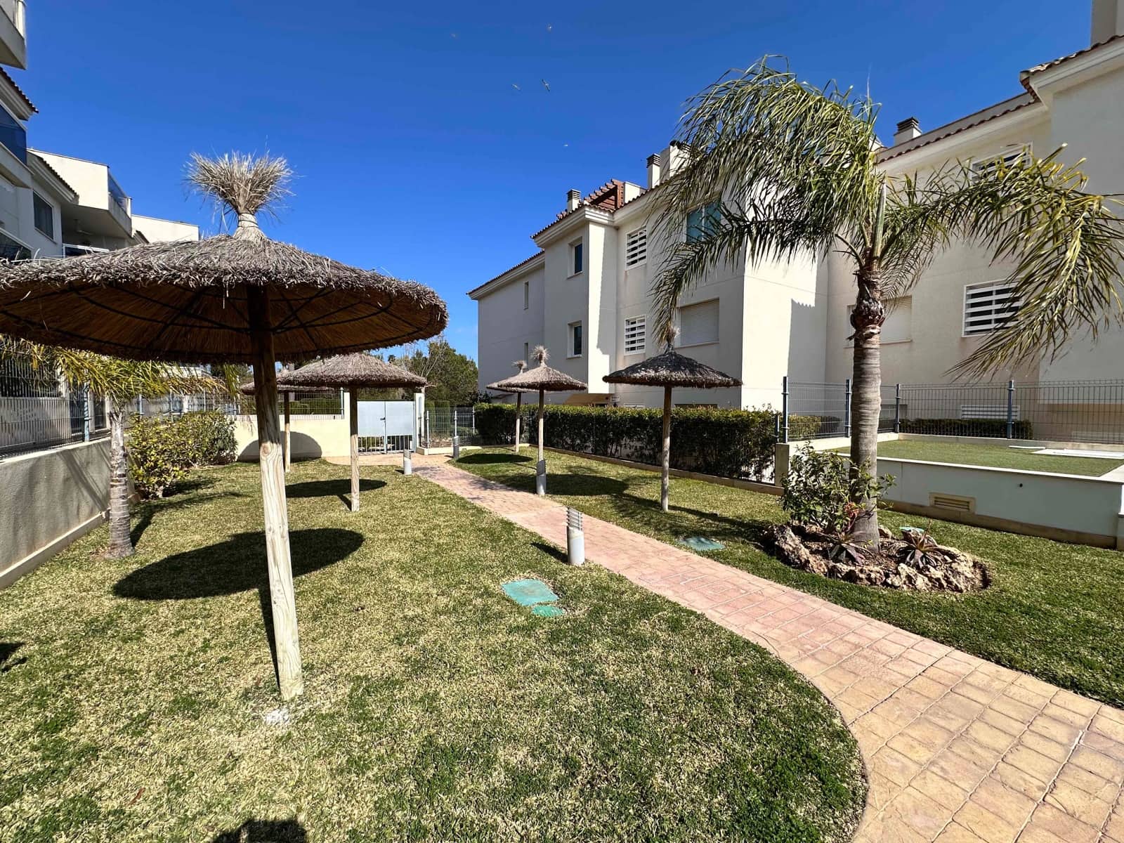 2 soverom Leilighet til salgs i Calas de Mallorca med svømmebasseng garasje - € 359 000 (Ref: 9936647)