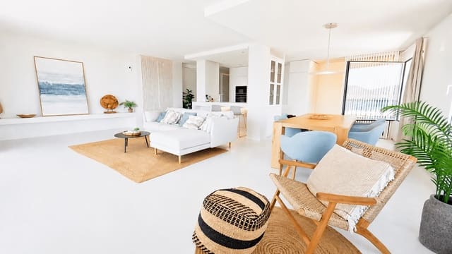 2 bedroom Penthouse for rent in Cala Bona, Son Servera - € 2,500 (Ref: 9938508)