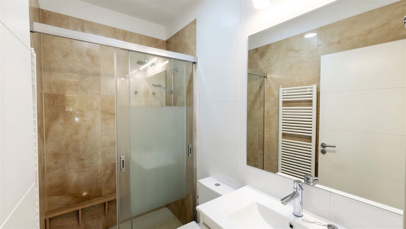 3 bedroom Apartment for rent in Palma de Mallorca - € 2,100 (Ref: 9938691)