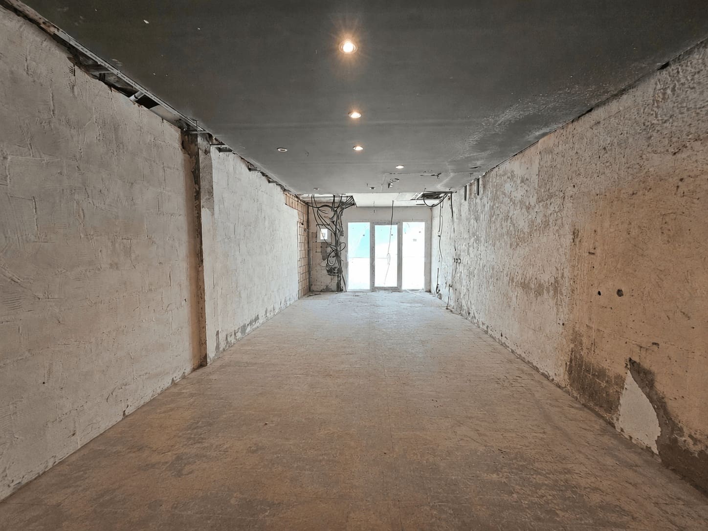 Erhverv til leje i Magalluf - € 795 (Ref: 9946574)