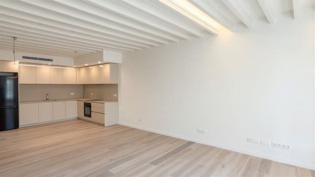 2 slaapkamer Appartement te koop in El Mercat, Palma de Mallorca met garage - € 825.000 (Ref: 9956035)