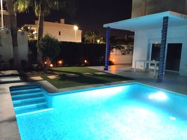 3 soverom Villa til salgs i Mar de Cristal, Cartagena med svømmebasseng garasje - € 485 000 (Ref: 9958827)