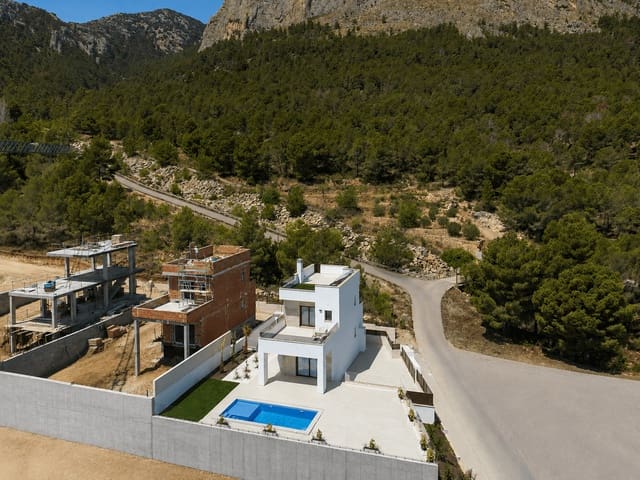 3 soverom Villa til salgs i Polop med svømmebasseng garasje - € 598 000 (Ref: 9967158)