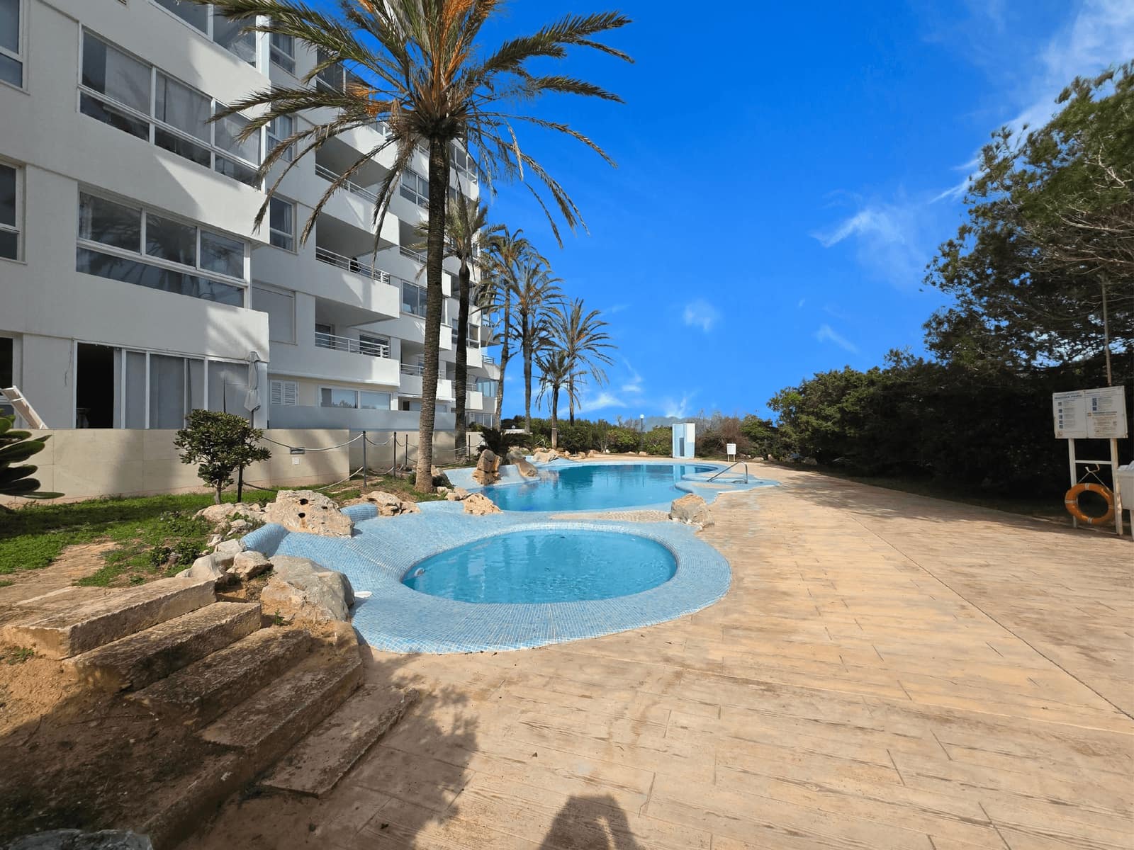 2 bedroom Penthouse for rent in Cala Millor with pool - € 2,200 (Ref: 9971472)