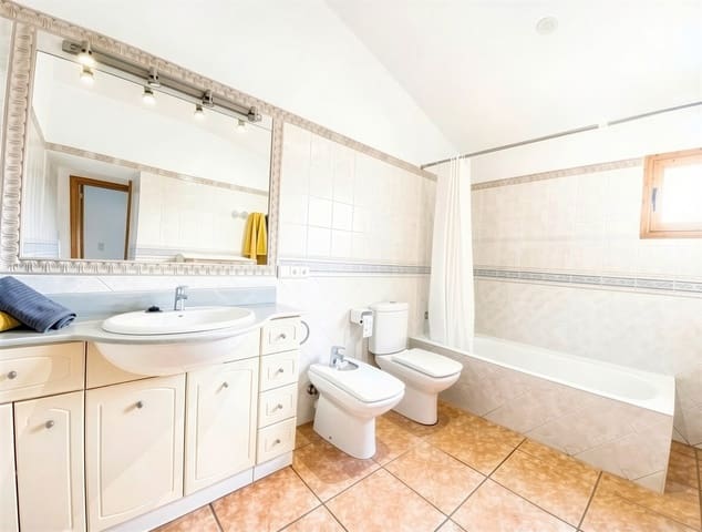 4 soveværelse Finca/Landehus til leje i Campos med garage - € 3.000 (Ref: 9973597)