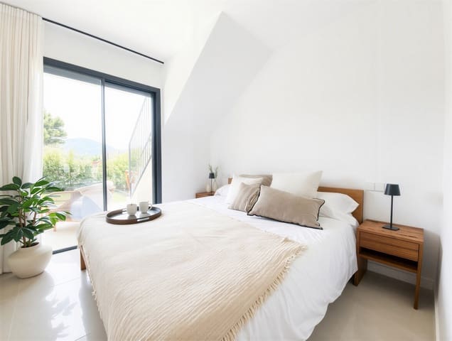 Apartamento de 3 habitaciones en Sant Elm, Andratx en venta con piscina garaje - 890.000 € (Ref: 9983222)