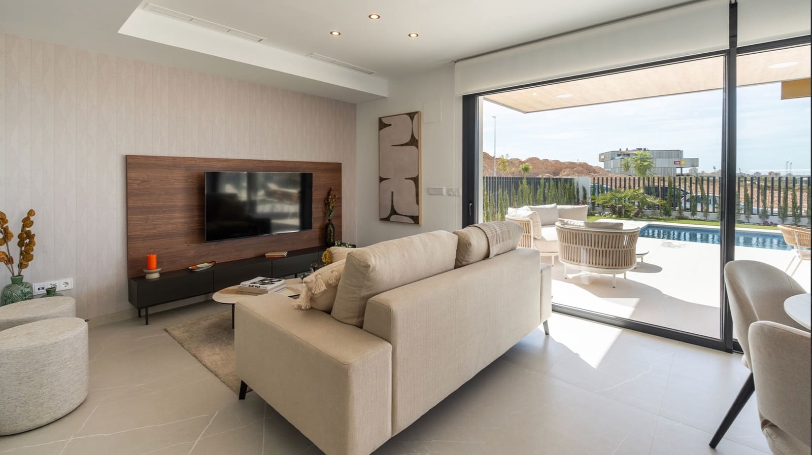2 bedroom Bungalow for sale in Torrevieja with pool garage - € 475,900 (Ref: 9996197)