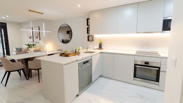 3 soverom Bungalow til salgs i Centro - Muelle Pesquero, Torrevieja med svømmebasseng garasje - € 435 100 (Ref: 9996284)