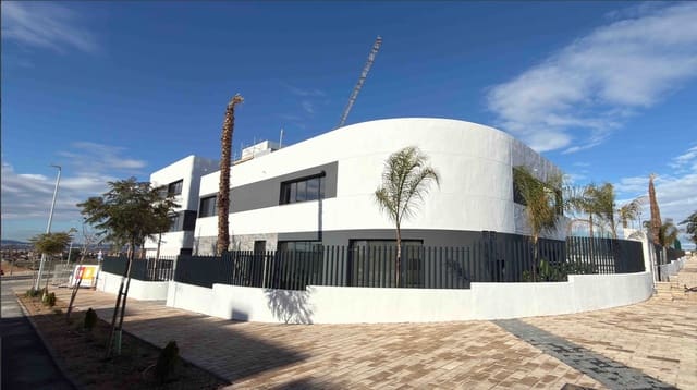 3 soverom Bungalow til salgs i Centro - Muelle Pesquero, Torrevieja med svømmebasseng garasje - € 435 100 (Ref: 9996284)