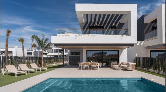 3 soverom Bungalow til salgs i Centro - Muelle Pesquero, Torrevieja med svømmebasseng garasje - € 435 100 (Ref: 9996284)