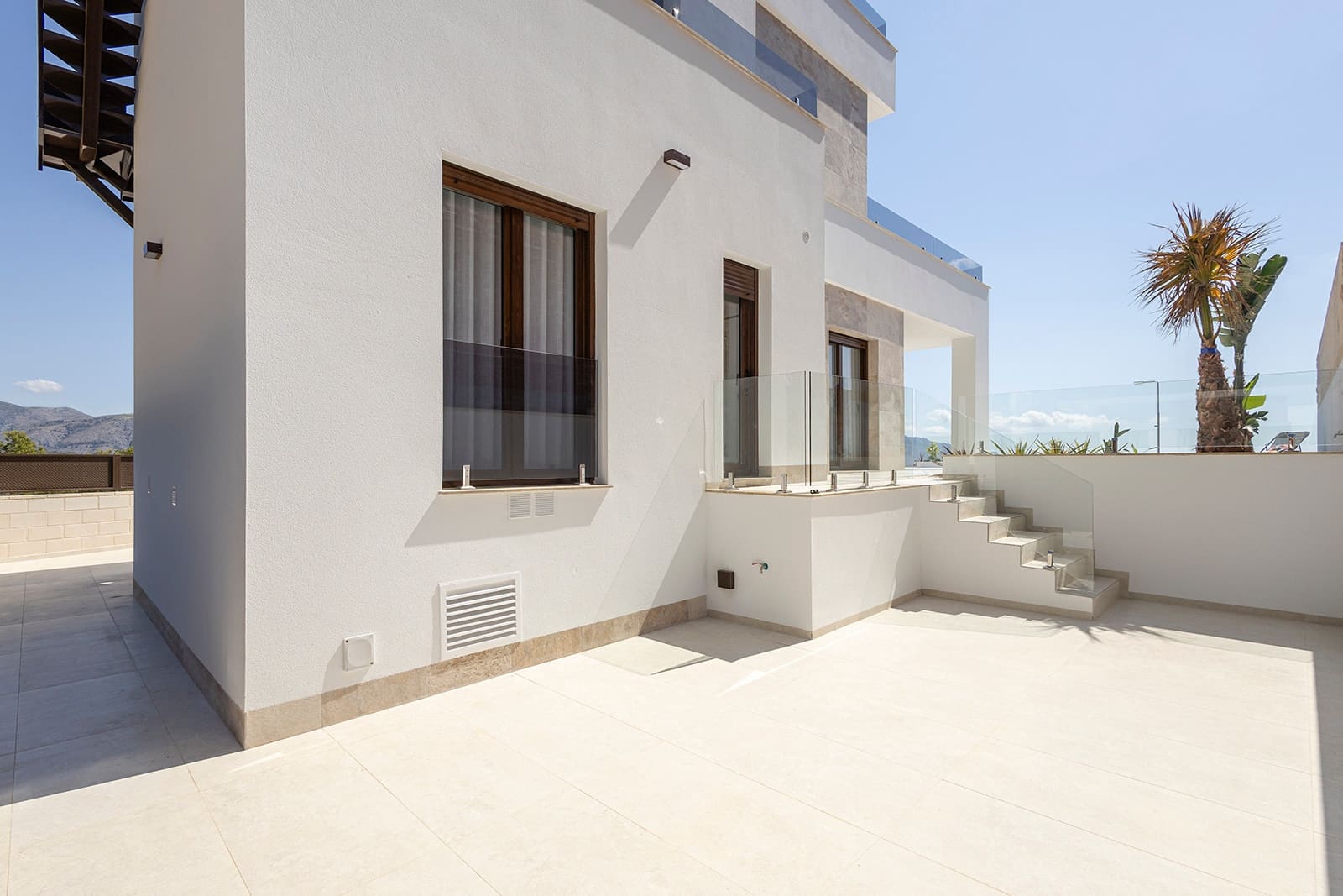 Chalet de 3 habitaciones en Polop en venta con piscina garaje - 829.000 € (Ref: 9999460)
