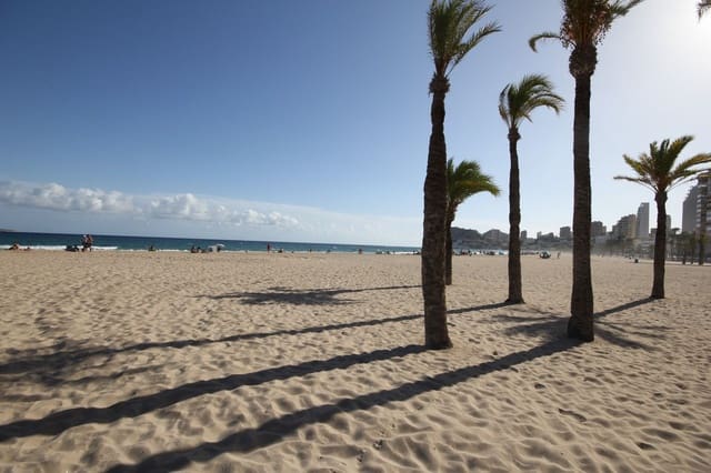 4 soverom Leilighet til salgs i Playa Poniente, Benidorm med svømmebasseng garasje - € 950 000 (Ref: 9273010)
