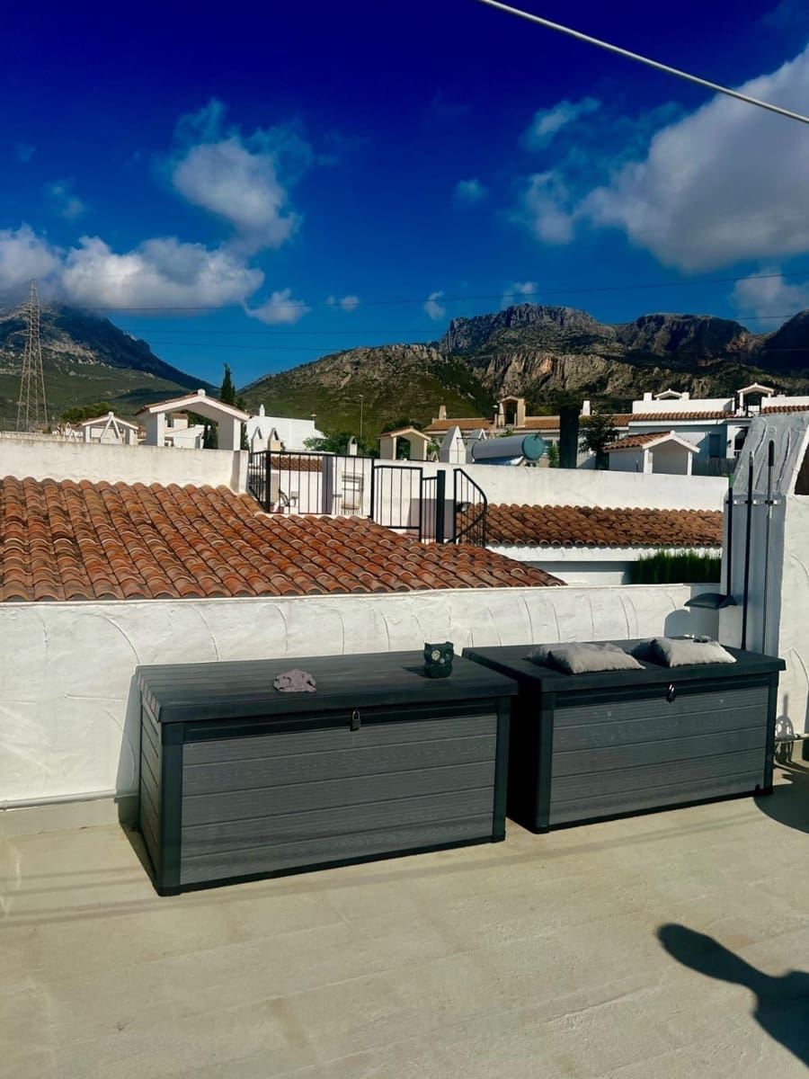 3 soveværelse Semi-Rækkehus til salg i La Nucia med swimmingpool garage - € 325.000 (Ref: 9273014)