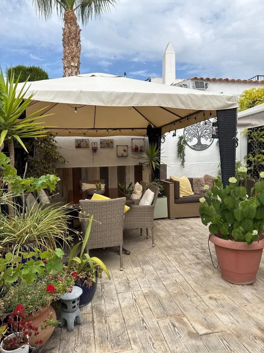 3 soveværelse Semi-Rækkehus til salg i La Nucia med swimmingpool garage - € 325.000 (Ref: 9273014)