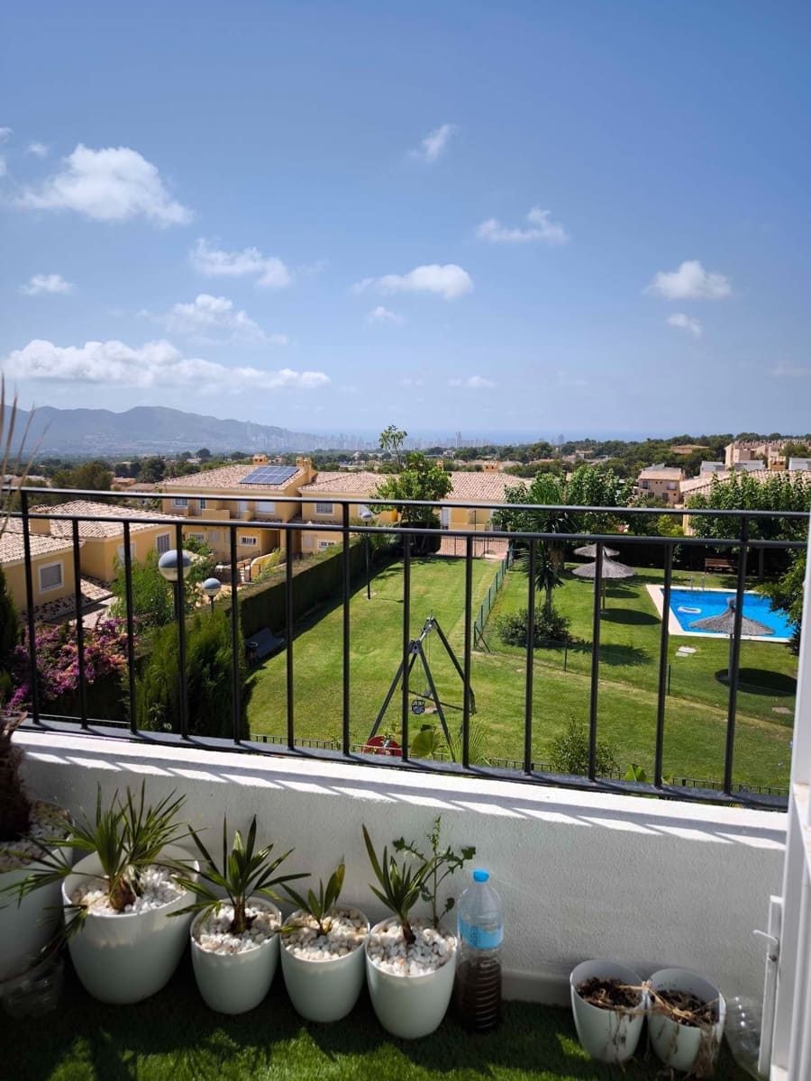 4 soveværelse Villa til salg i La Nucia med swimmingpool garage - € 366.000 (Ref: 9273022)