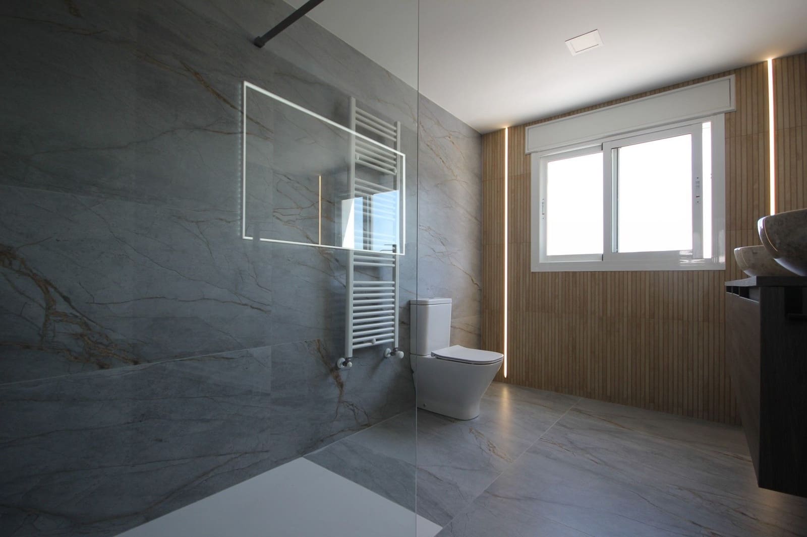 6 makuuhuone Huvila myytävänä paikassa La Nucia mukana uima-altaan 
autotalli - 1 350 000 € (Ref: 9273023)