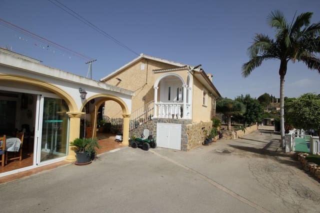 5 slaapkamer Villa te koop in La Nucia met zwembad garage - € 475.000 (Ref: 9273026)