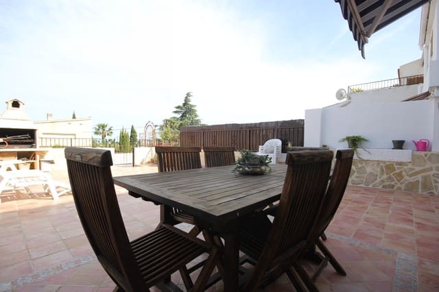 2 bedroom Bungalow for sale in La Nucia Pueblo  , La Nucia with garage - € 275,000 (Ref: 9274071)