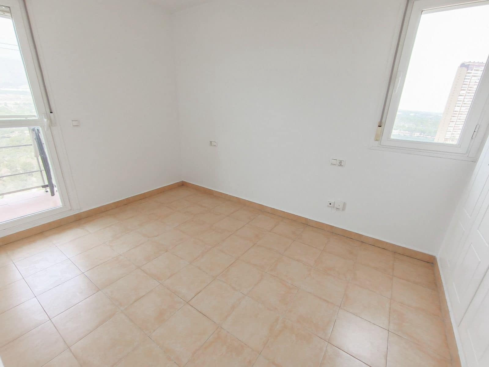 2 sovrum Lägenhet till salu i Benidorm med pool garage - 235 000 € (Ref: 9274075)