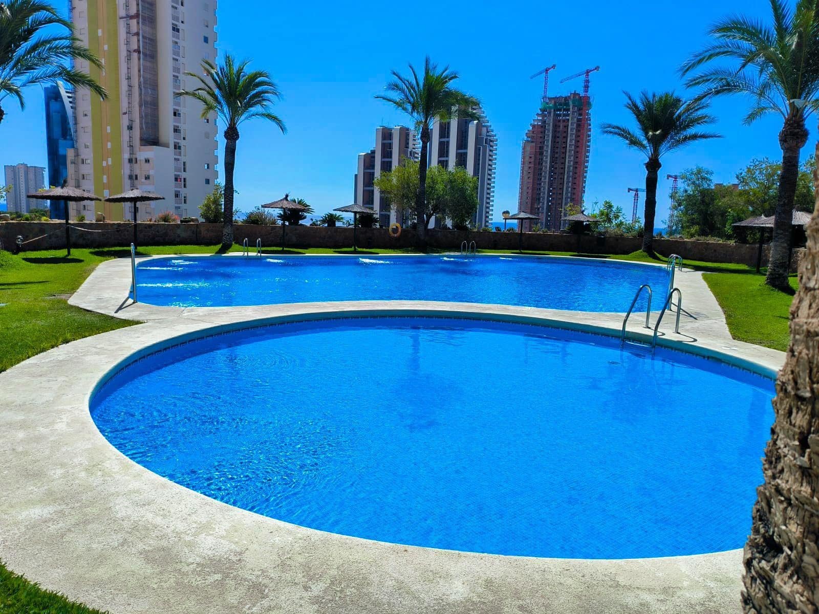 2 sovrum Lägenhet till salu i Benidorm med pool garage - 235 000 € (Ref: 9274075)