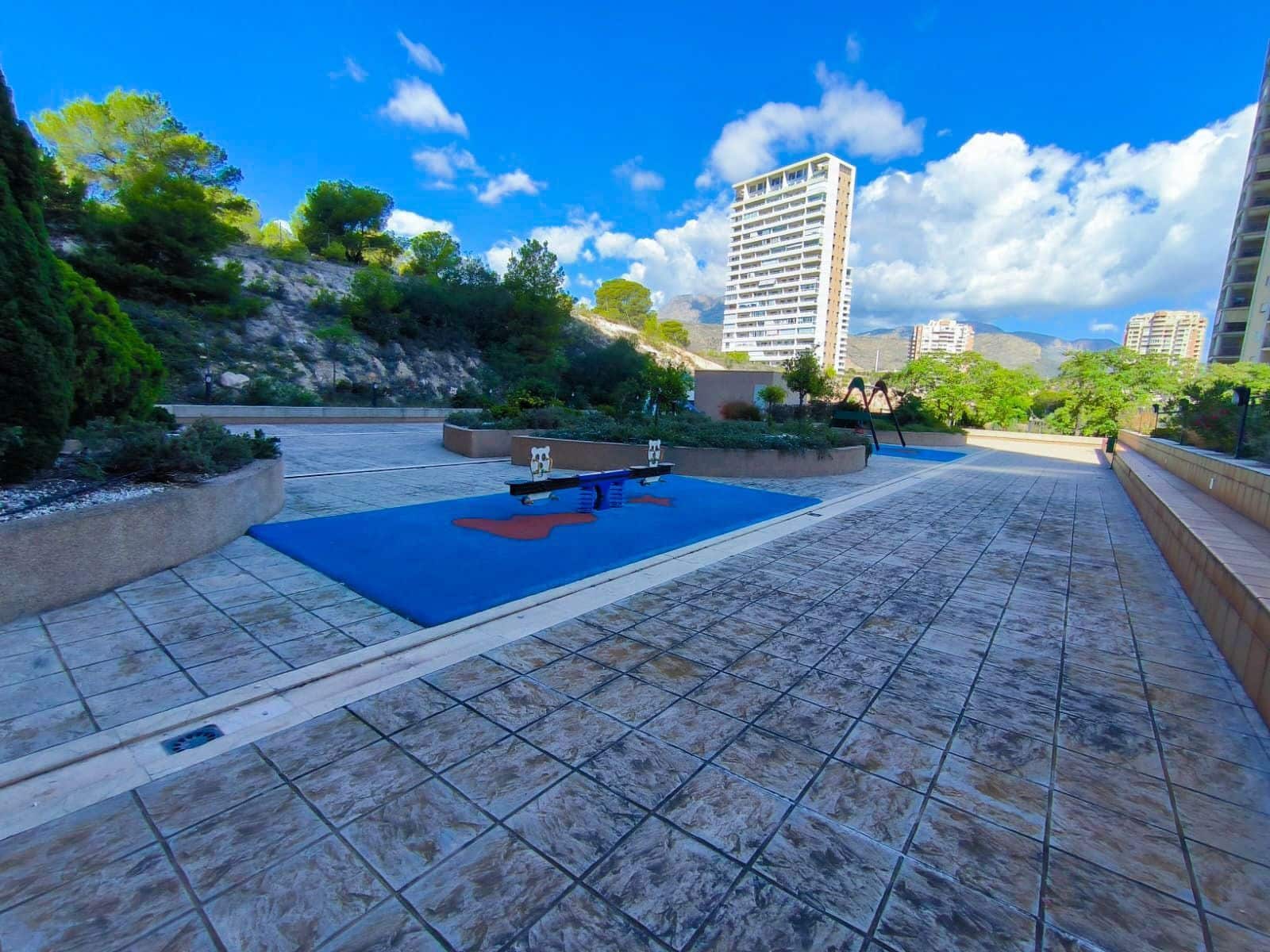 2 sovrum Lägenhet till salu i Benidorm med pool garage - 235 000 € (Ref: 9274075)
