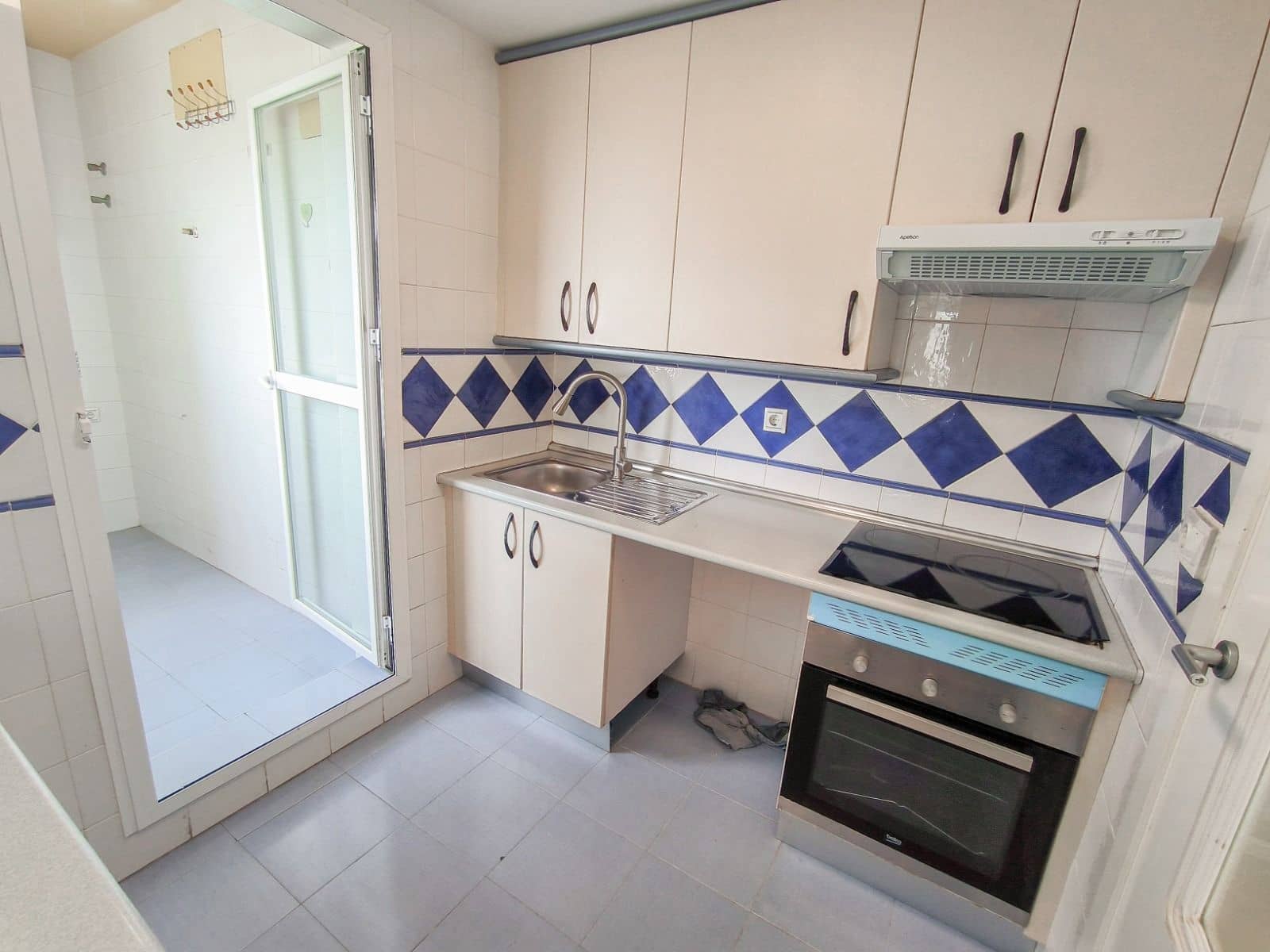 2 sovrum Lägenhet till salu i Benidorm med pool garage - 235 000 € (Ref: 9274075)