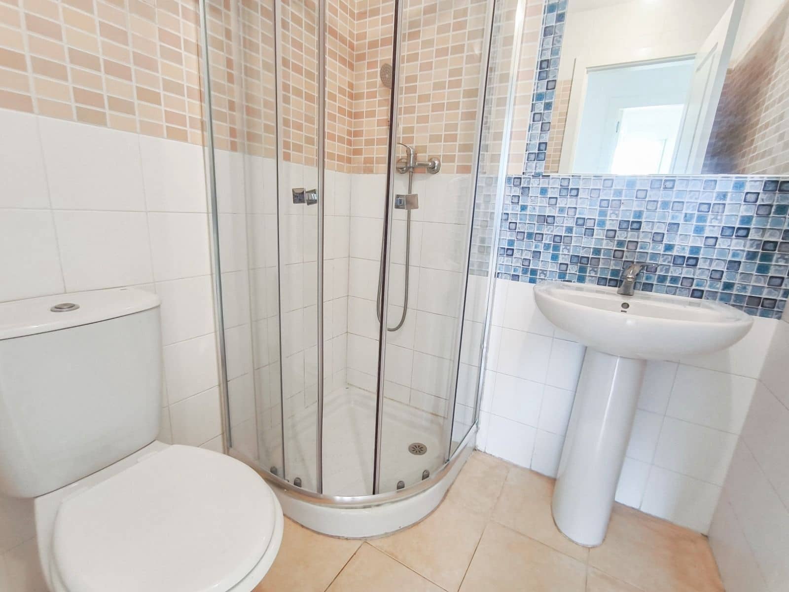 2 sovrum Lägenhet till salu i Benidorm med pool garage - 235 000 € (Ref: 9274075)