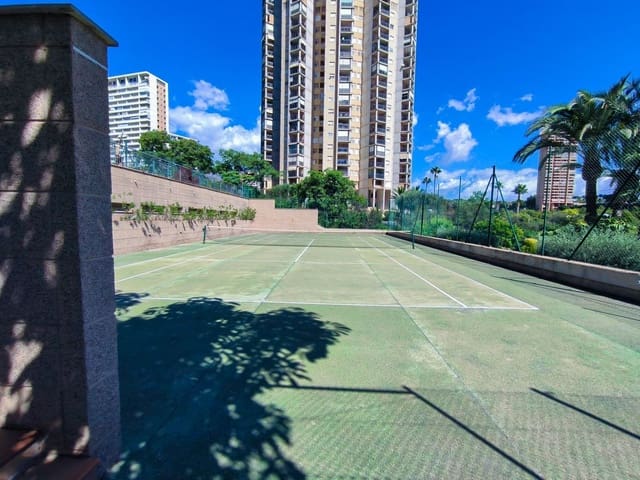 2 sovrum Lägenhet till salu i Benidorm med pool garage - 235 000 € (Ref: 9274075)