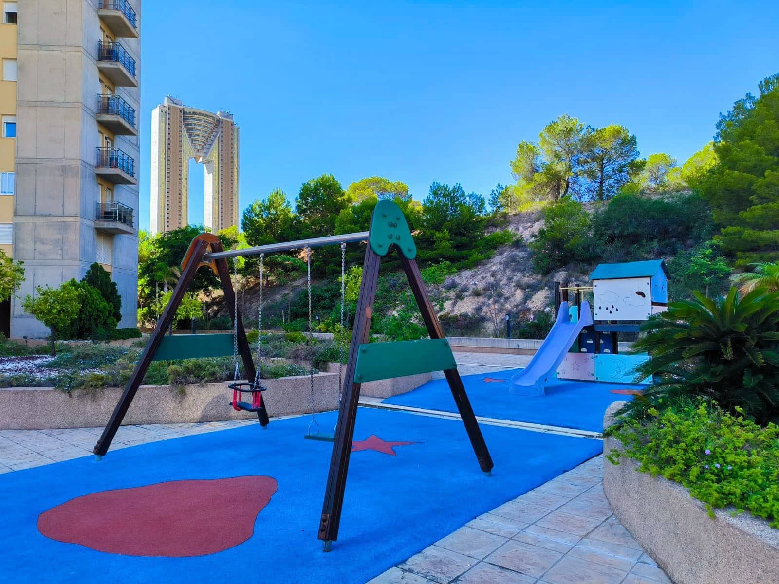 2 sovrum Lägenhet till salu i Benidorm med pool garage - 235 000 € (Ref: 9274075)