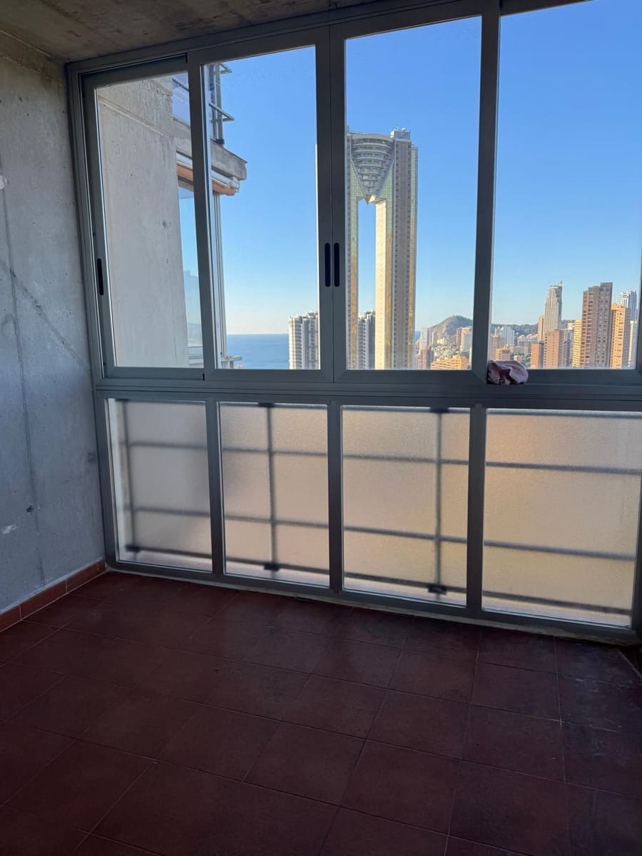 2 soverom Leilighet til salgs i Benidorm med svømmebasseng garasje - € 235 000 (Ref: 9274077)
