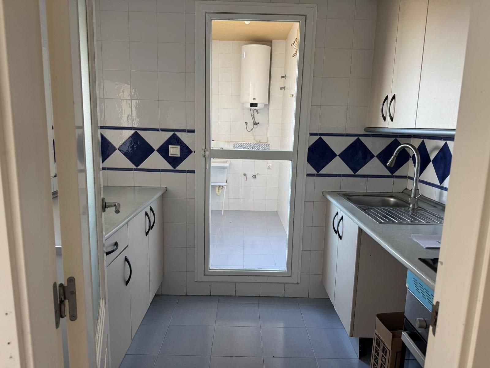 2 soverom Leilighet til salgs i Benidorm med svømmebasseng garasje - € 235 000 (Ref: 9274077)
