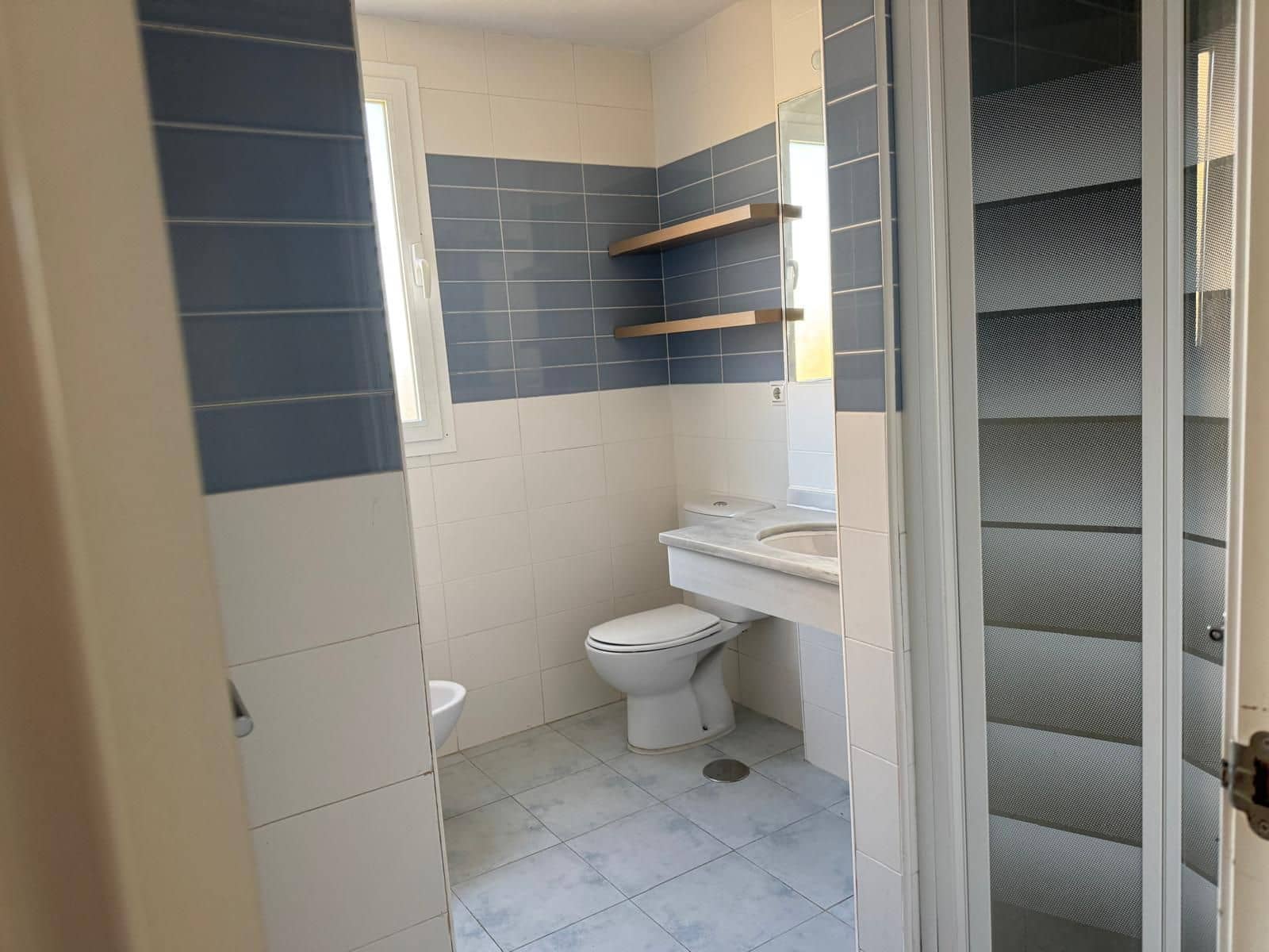 2 soverom Leilighet til salgs i Benidorm med svømmebasseng garasje - € 235 000 (Ref: 9274077)