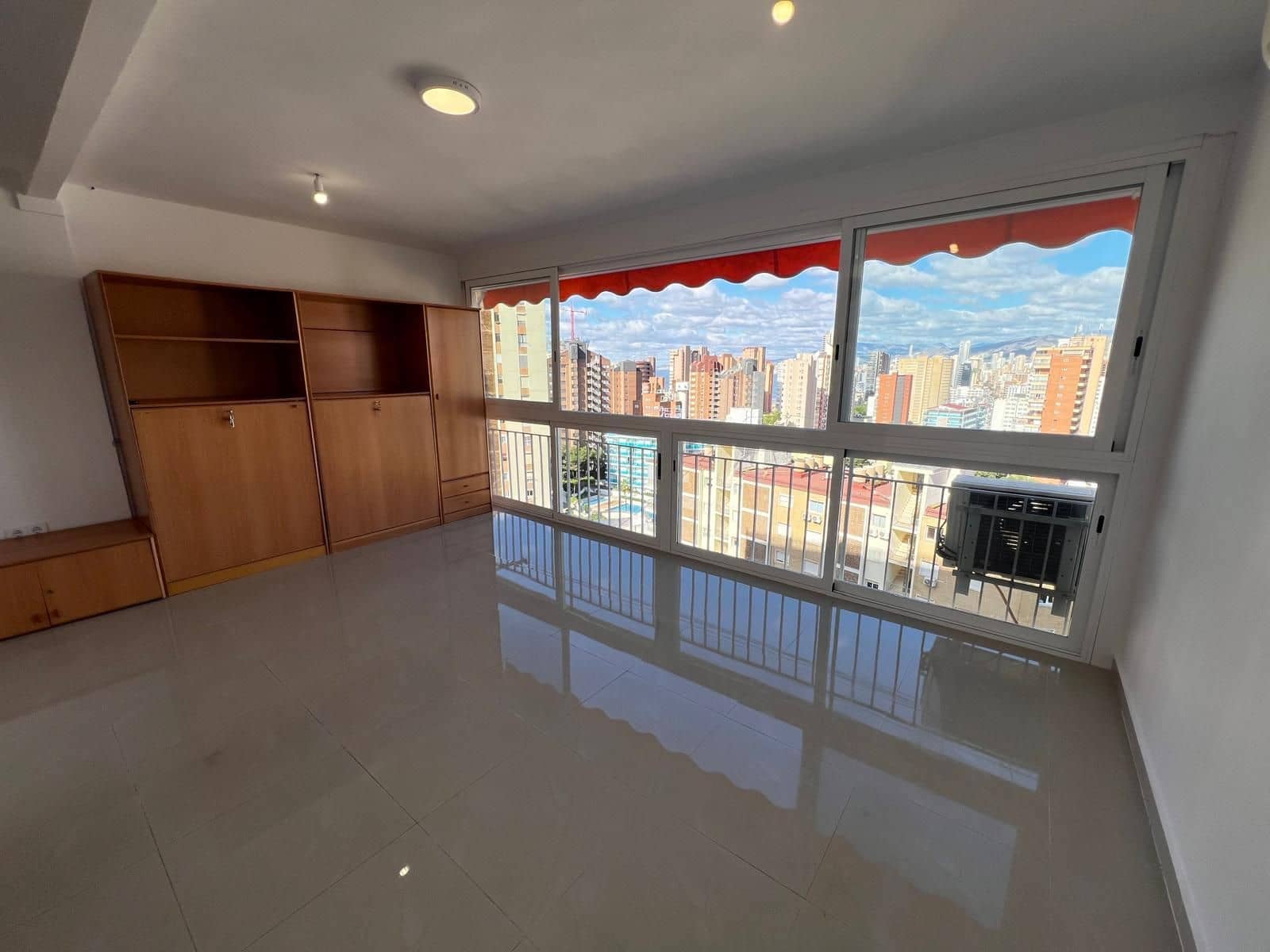 2 slaapkamer Appartement te koop in Benidorm met zwembad garage - € 174.000 (Ref: 9274078)
