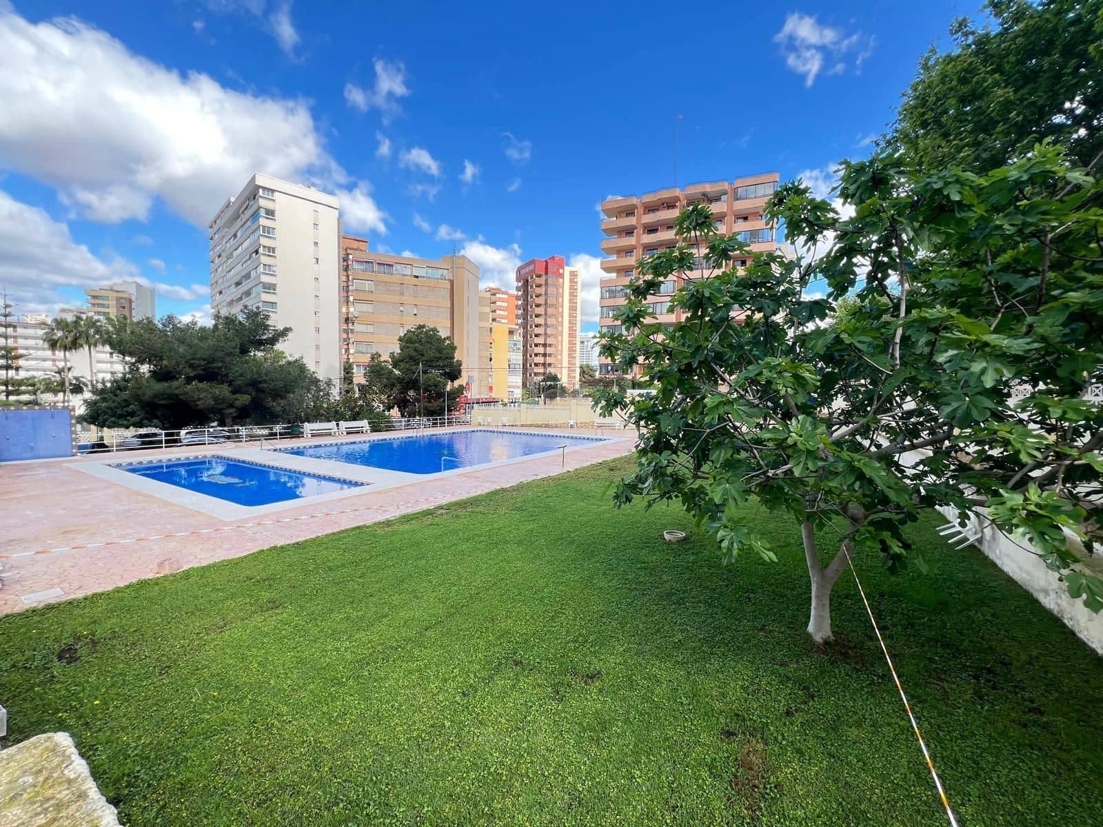 2 slaapkamer Appartement te koop in Benidorm met zwembad garage - € 174.000 (Ref: 9274078)